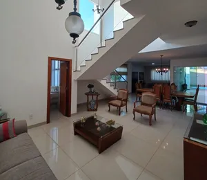 Sobrado de 4 suítes no Jardim Karaíba — miniatura 1