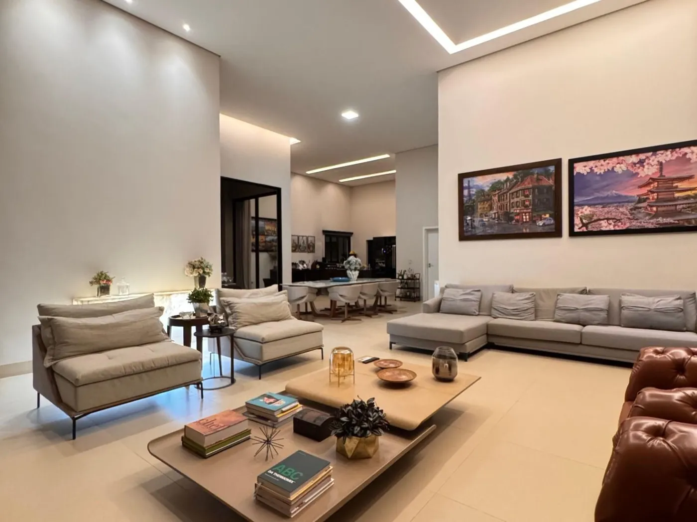 Casa mobiliada de 3 suítes em condomínio fechado — foto 1