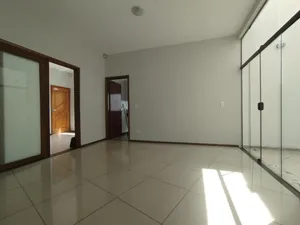 Sobrado de alto padrão com piscina no Vigilato Pereira — miniatura 2