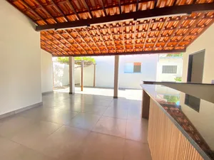 Casa térrea reformada de 3 quartos no Saraiva — miniatura 1