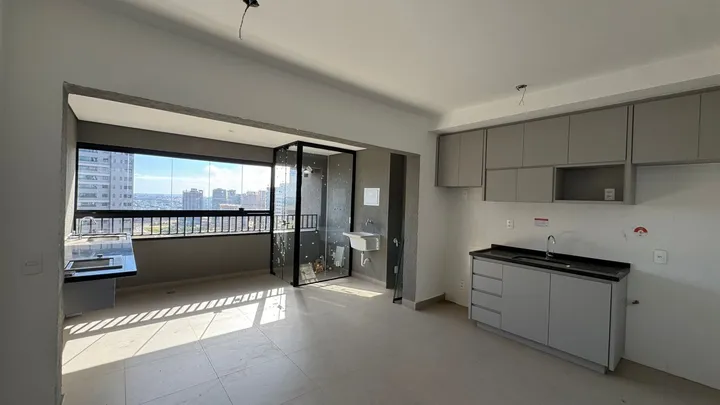 Apartamento de 2 quartos com vista livre no Jardim Sul