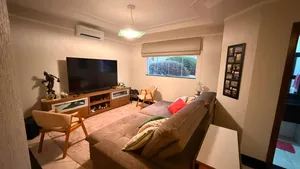 Casa térrea de 3 suítes com piscina e espaço gourmet em condomínio fechado — miniatura 2