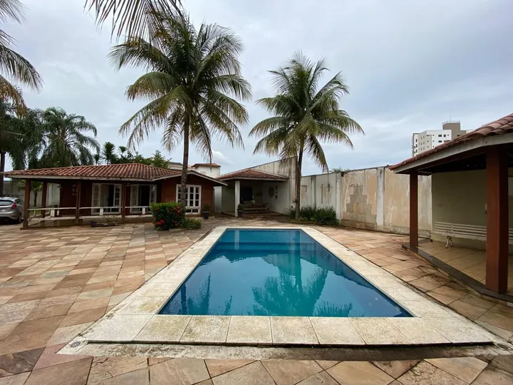 Casa térrea de 3 suítes no Jardim Colina