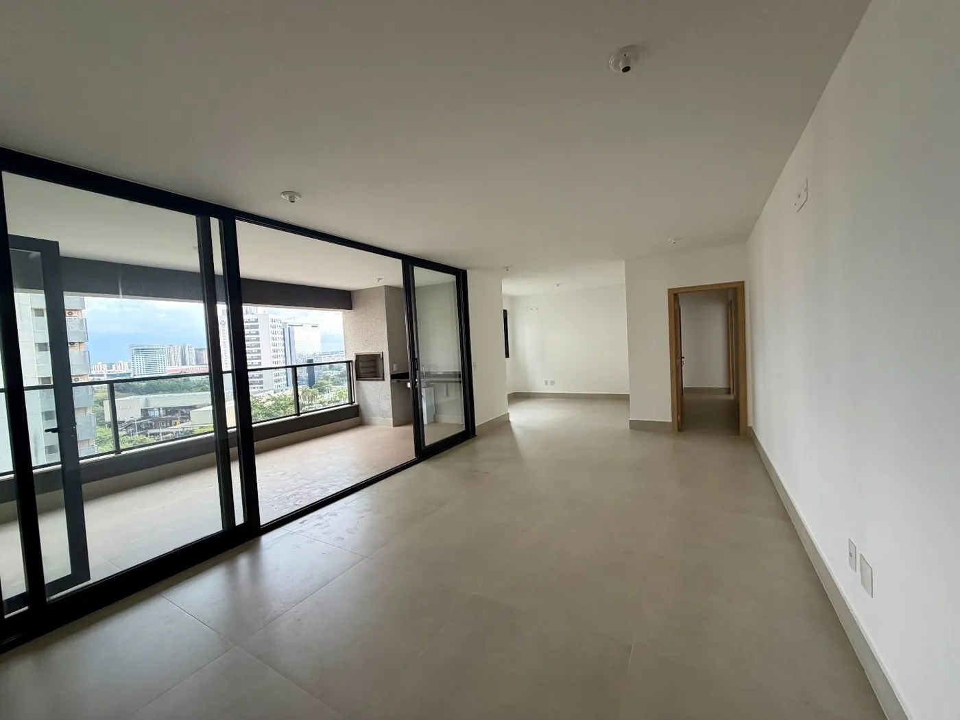 Apartamento de 3 suítes de alto padrão no Complexo Vinhedos — foto 1