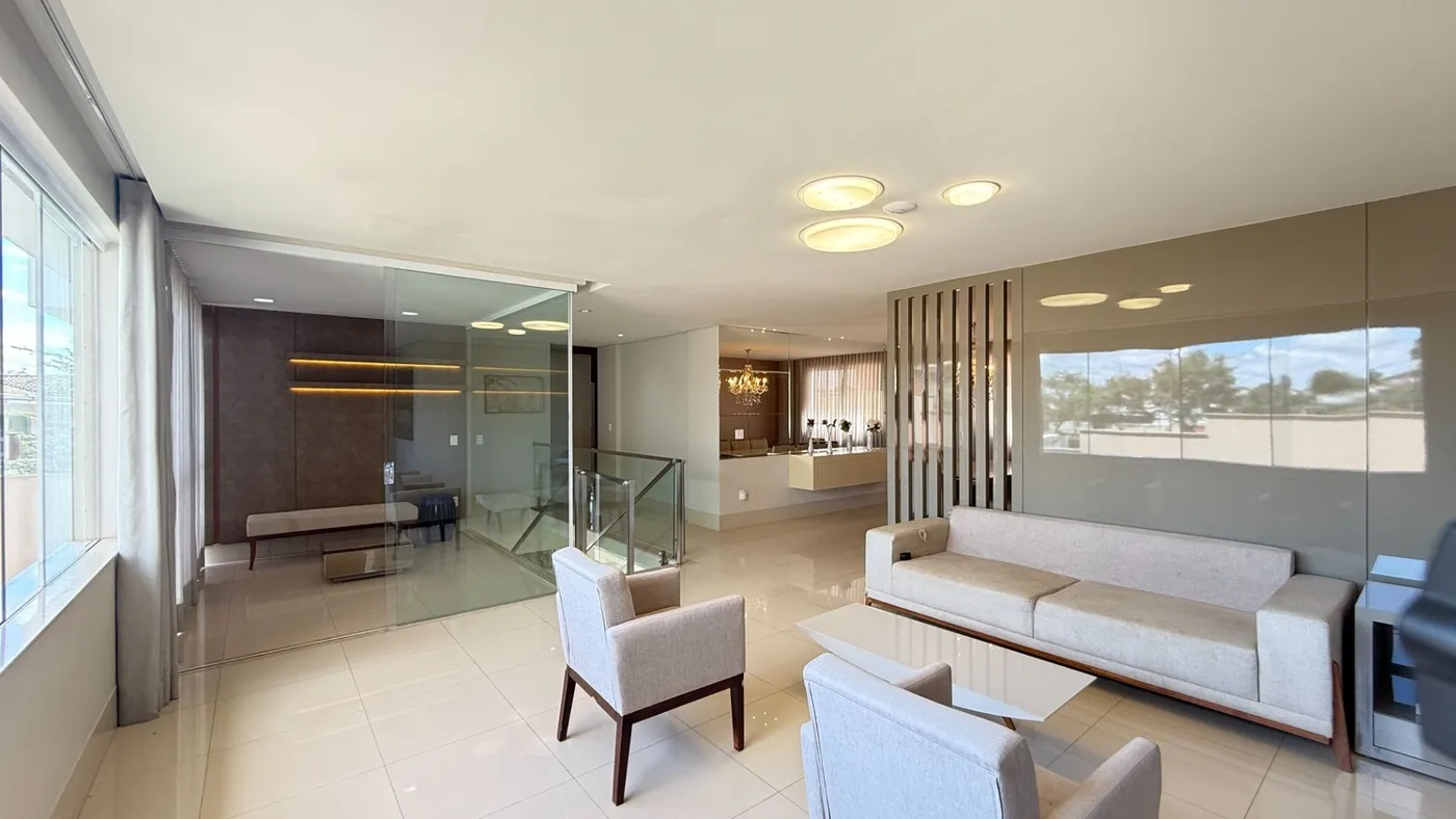 Casa de 4 suítes com home cine e piscina aquecida em condomínio fechado — foto 1