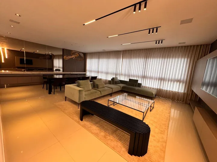 Apartamento de alto padrão totalmente mobiliado no Complexo Vinhedos