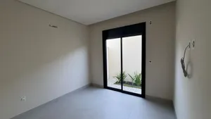 Casa térrea de 4 suítes com piscina aquecida em condomínio fechado — miniatura 10