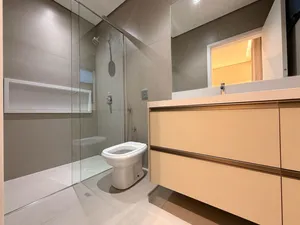 Casa nova com piscina em condomínio fechado — miniatura 10