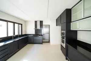 Sobrado de alto padrão com piscina aquecida e home cinema — miniatura 10