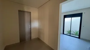 Casa térrea de 4 suítes com piscina aquecida em condomínio fechado — miniatura 11