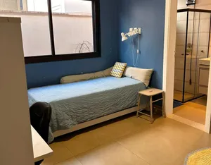 Casa de 3 suítes com piscina e espaço gourmet em condomínio fechado — miniatura 11