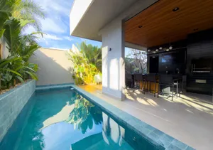 Casa térrea contemporânea com piscina em condomínio fechado — miniatura 11