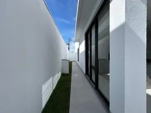 Casa de 3 suítes com planta moderna em condomínio fechado — miniatura 11