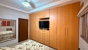 Casa térrea de 3 suítes com piscina e espaço gourmet em condomínio fechado — miniatura 12