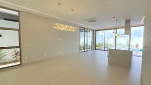 Casa de 3 suítes com piscina aquecida e elevador em condomínio fechado — miniatura 13