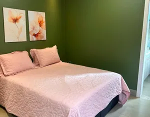 Casa de 3 suítes com piscina e espaço gourmet em condomínio fechado — miniatura 12