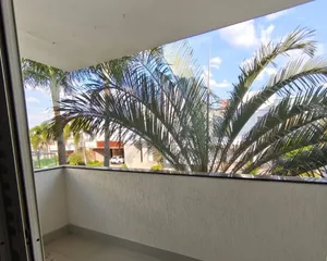 Casa nova de 4 quartos com jardim amplo em condomínio fechado — miniatura 13
