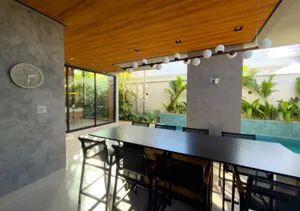 Casa térrea contemporânea com piscina em condomínio fechado — miniatura 13