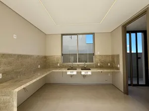 Casa de arquitetura contemporânea com piscina e spa em condomínio fechado — miniatura 13