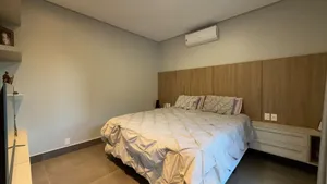 Casa de esquina com piscina aquecida e energia fotovoltaica em condomínio de alto padrão — miniatura 15