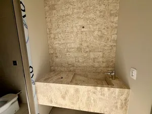 Casa de arquitetura contemporânea com piscina e spa em condomínio fechado — miniatura 14