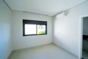 Sobrado de alto padrão com piscina aquecida e home cinema — miniatura 15