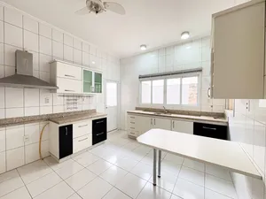 Casa térrea com piscina e lazer completo em condomínio fechado — miniatura 15