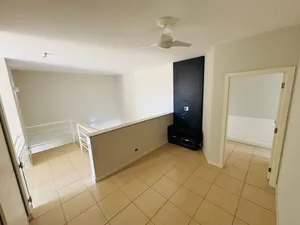 Sobrado de esquina com piscina e ofurô, 6 vagas, em condomínio de alto padrão — miniatura 16