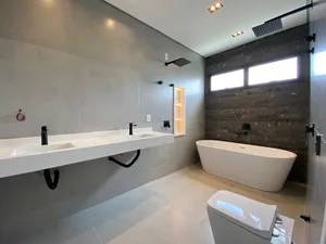 Casa automatizada de 3 suítes com piscina aquecida em condomínio fechado — miniatura 15