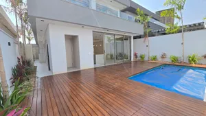 Casa de 3 suítes com piscina aquecida e elevador em condomínio fechado — miniatura 16