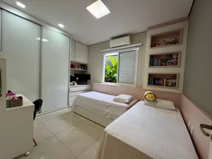 Casa mobiliada de arquitetura contemporânea com piscina e solarium — miniatura 16