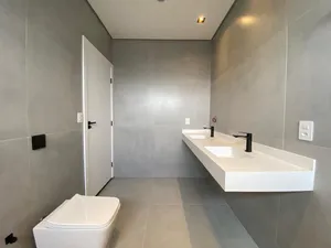 Casa automatizada de 3 suítes com piscina aquecida em condomínio fechado — miniatura 16