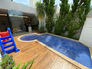 Casa de 3 suítes com piscina e spa em condomínio fechado — miniatura 17