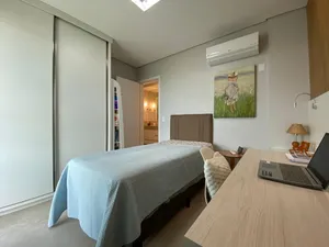 Apartamento de alto padrão com vista para o Praia Clube — miniatura 17