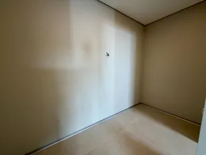 Casa de arquitetura contemporânea com piscina e spa em condomínio fechado — miniatura 17