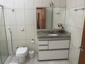 Casa térrea de 3 suítes com amplo quintal no Cidade Jardim — miniatura 17