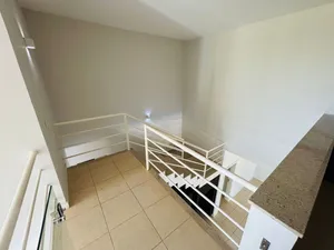 Sobrado de esquina com piscina e ofurô, 6 vagas, em condomínio de alto padrão — miniatura 18