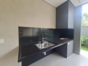Casa de 3 suítes com varanda gourmet e piscina em condomínio fechado — miniatura 18