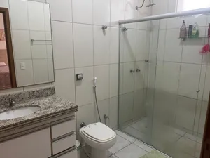 Casa térrea de 3 suítes com amplo quintal no Cidade Jardim — miniatura 18