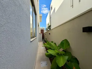 Casa de arquitetura contemporânea com piscina e spa em condomínio fechado — miniatura 19