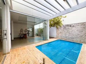 Casa térrea com piscina e lazer completo em condomínio fechado — miniatura 19