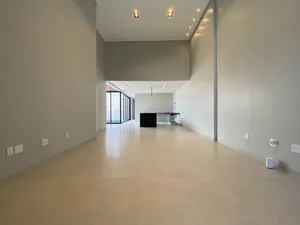 Casa automatizada de 3 suítes com piscina aquecida em condomínio fechado — miniatura 2