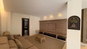 Casa de 4 suítes com home cine e piscina aquecida em condomínio fechado — miniatura 2