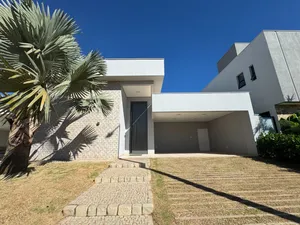 Casa de 4 vagas com varanda gourmet em condomínio fechado — miniatura 3