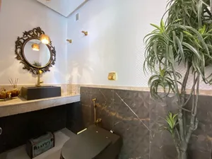 Casa térrea com mezanino, piscina aquecida e 4 suítes em condomínio de alto padrão — miniatura 20