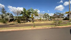 Lote de esquina em condomínio de alto padrão, próximo ao lago — miniatura 20