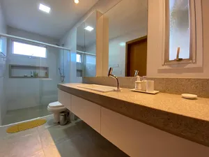 Casa térrea com home office e cozinha gourmet em condomínio de alto padrão — miniatura 20