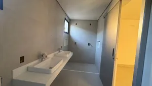 Casa térrea de 4 suítes com piscina aquecida em condomínio fechado — miniatura 21