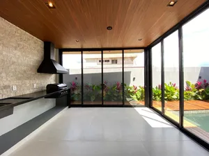 Casa automatizada de 3 suítes com piscina aquecida em condomínio fechado — miniatura 21