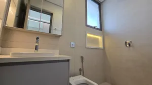 Casa de 3 suítes com piscina aquecida e elevador em condomínio fechado — miniatura 22